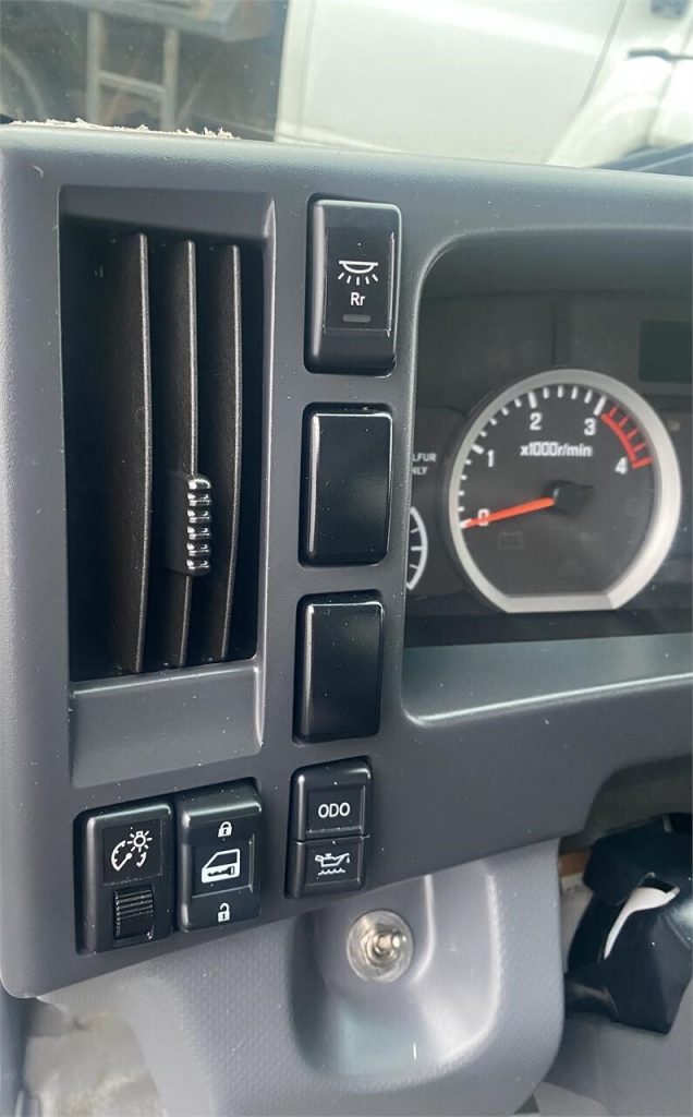 2016 Isuzu NPR HD