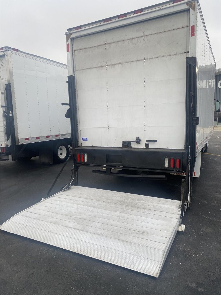 2016 Isuzu NPR HD