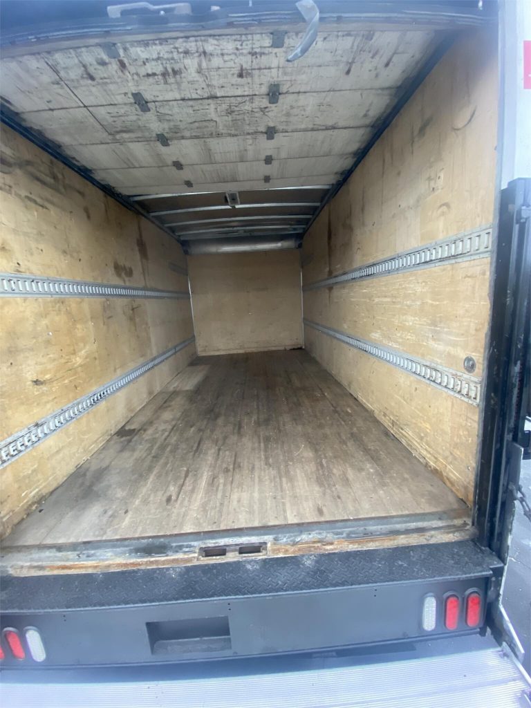 2016 Isuzu NPR HD