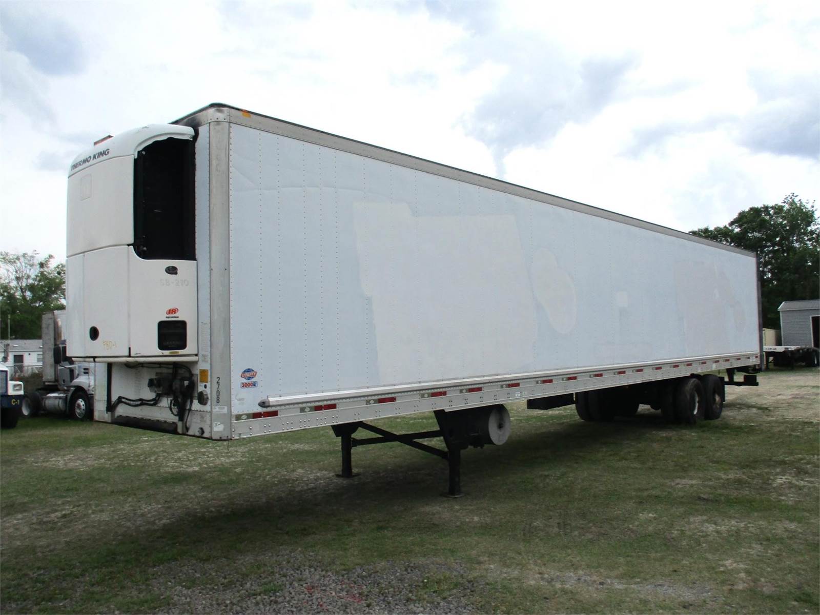 2008 UTILITY 53X102 ROLL UP DOOR REEFER WITH LIFTGATE HandshakeFleet