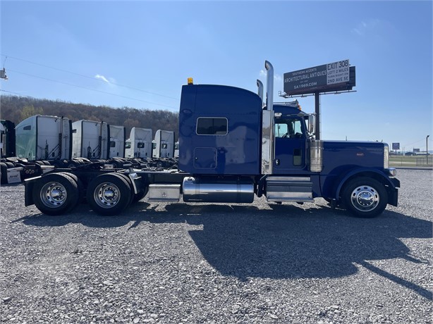 2018 PETERBILT 389