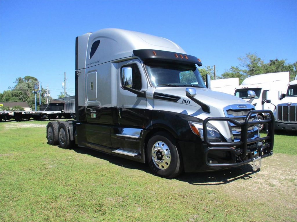 2018 Freightliner Cascadia 126