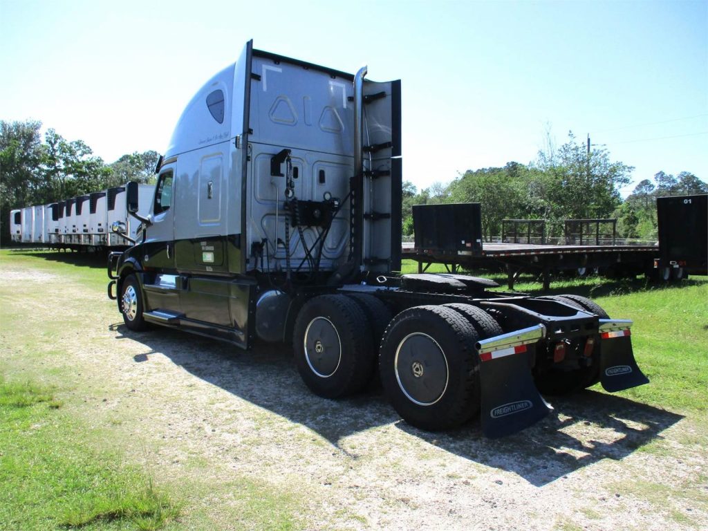 2018 Freightliner Cascadia 126