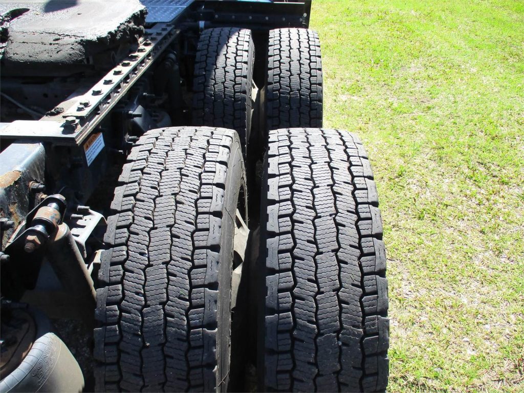 2018 Freightliner Cascadia 126