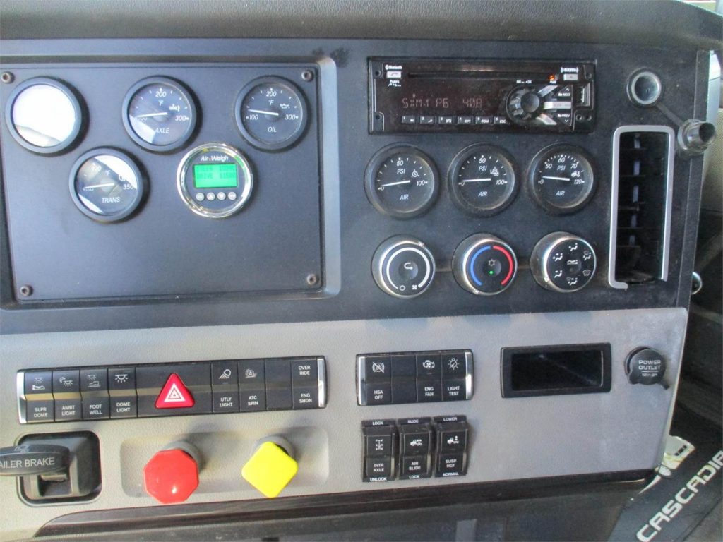 2018 Freightliner Cascadia 126