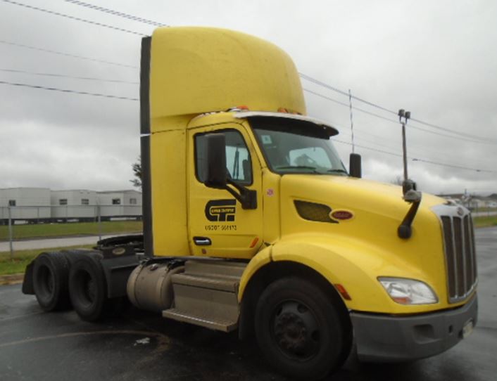 2019 Peterbilt 579 day cab