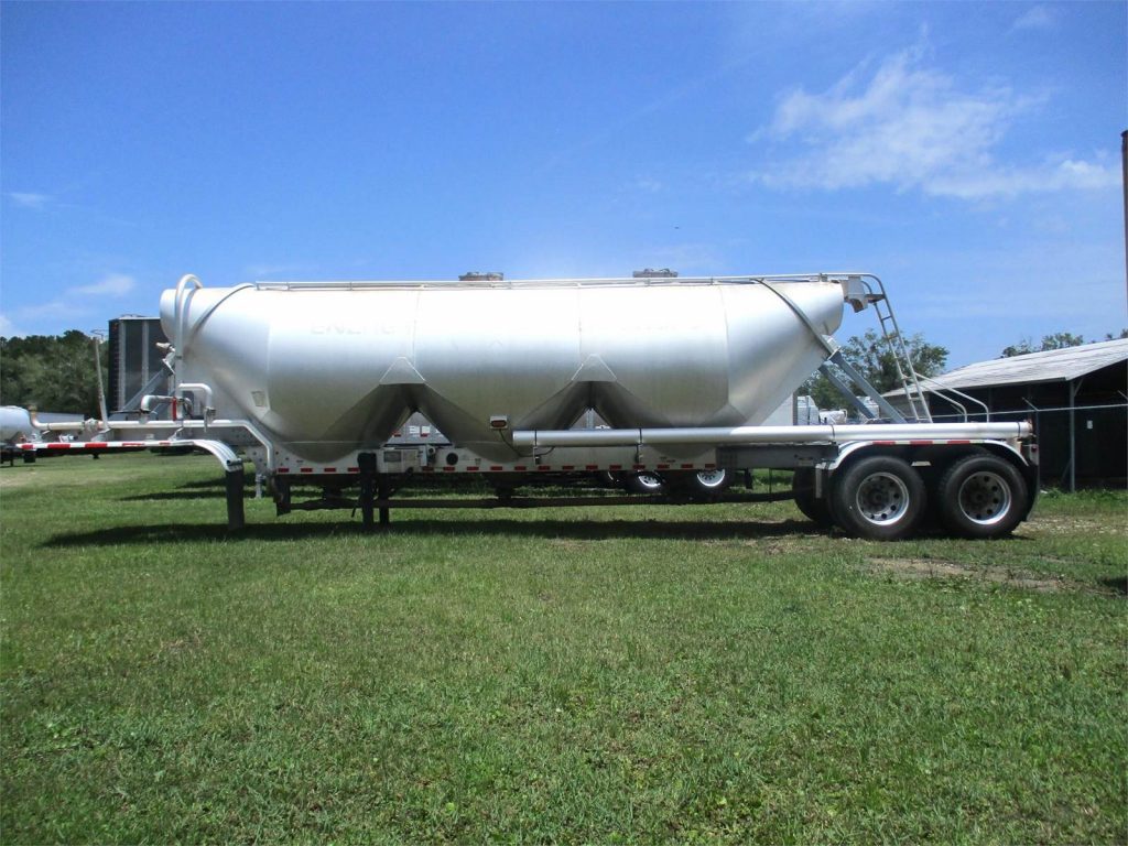 2011 Vantage 1000 CUBIC FT