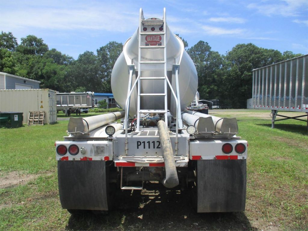 2011 Vantage 1000 CUBIC FT