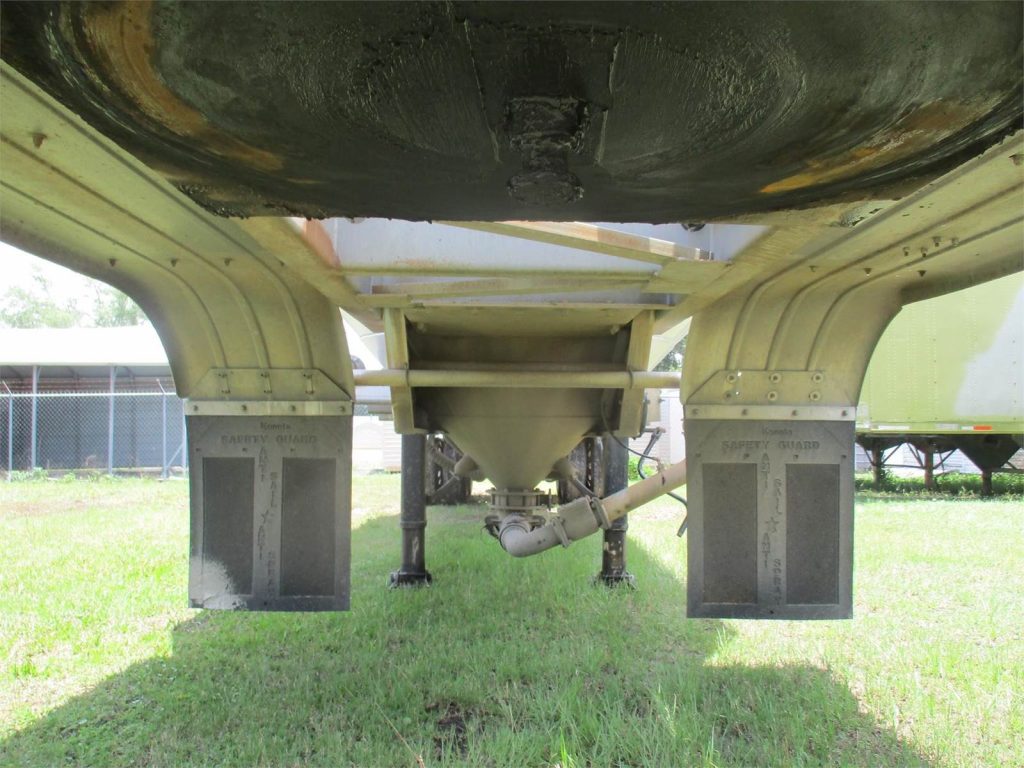 2011 Vantage 1000 CUBIC FT