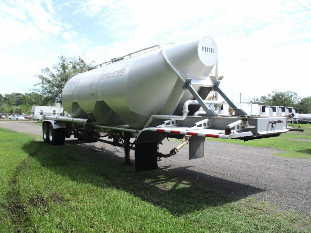 2011 Vantage ALUMINUM 1000 CUBIC FT PNEUMATIC TANKER