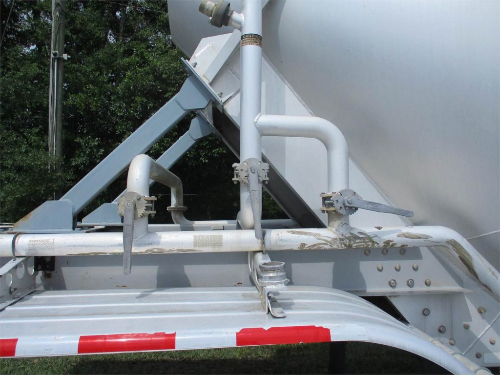 2011 Vantage ALUMINUM 1000 CUBIC FT PNEUMATIC TANKER