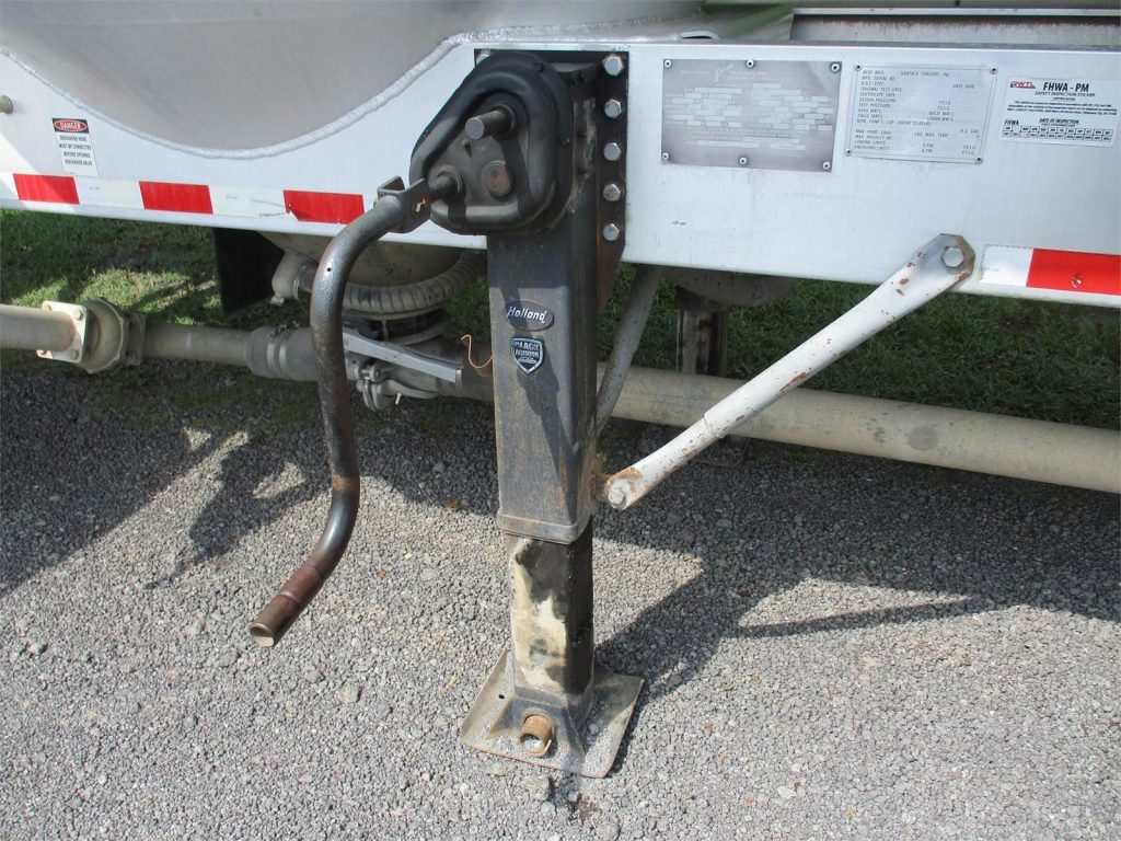 2011 Vantage ALUMINUM 1000 CUBIC FT PNEUMATIC TANKER