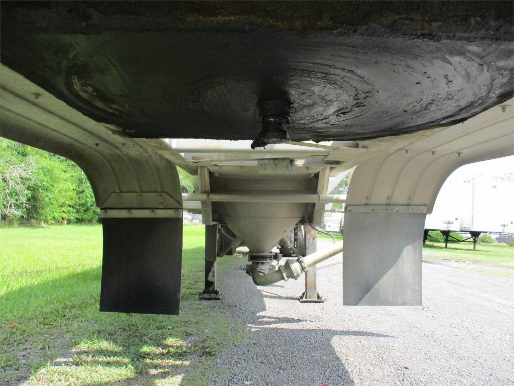 2011 Vantage ALUMINUM 1000 CUBIC FT PNEUMATIC TANKER