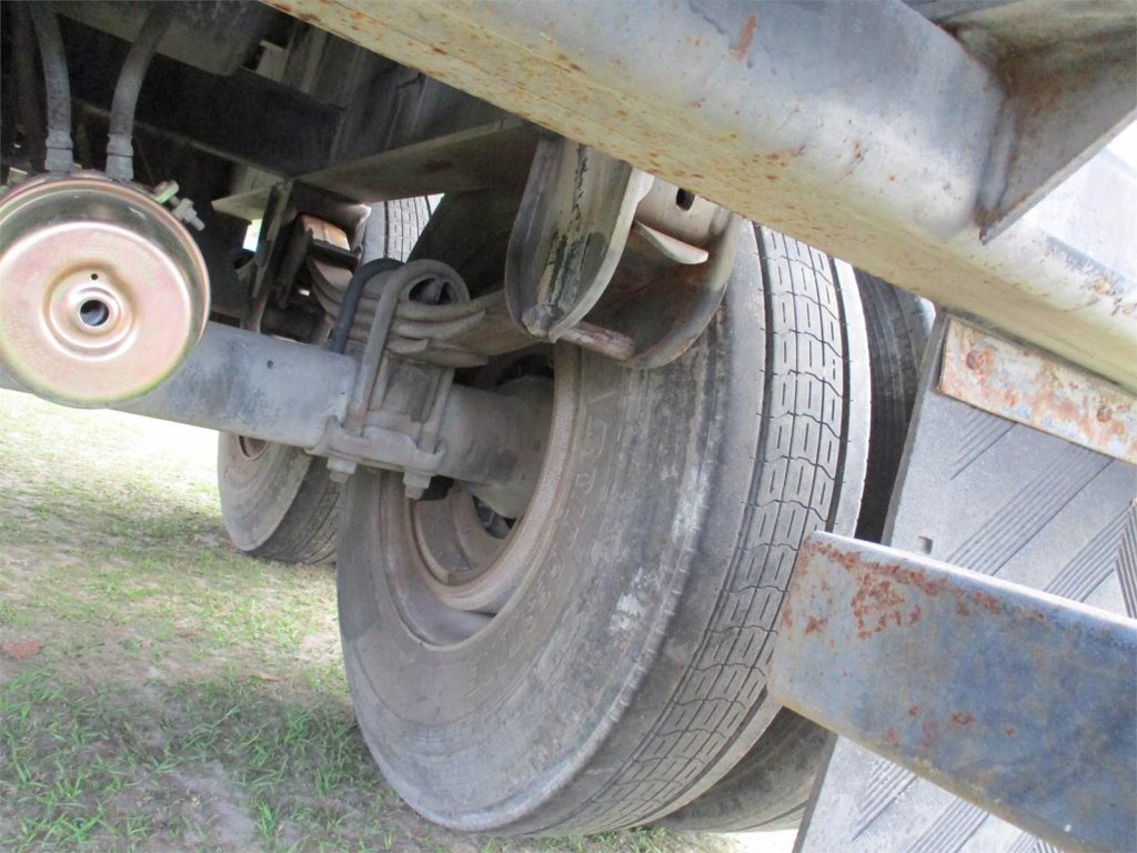 2006 Clark 45X96 COMBO FLATBED WITH MOFFETT KIT