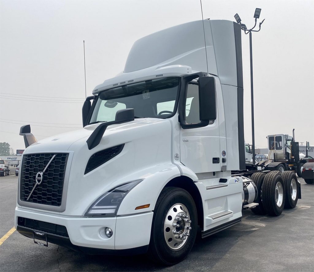 2024 Volvo VNR64T300