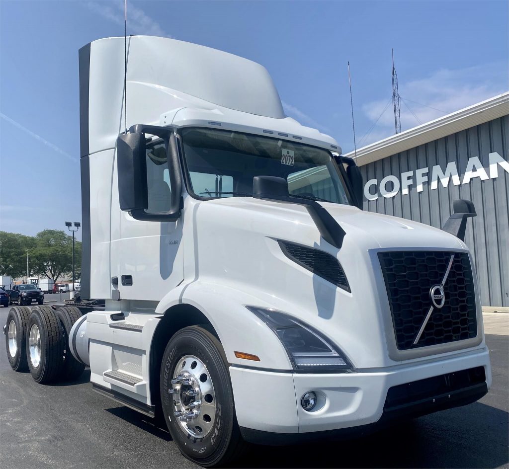 2024 Volvo VNR64T300