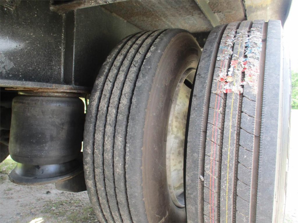 2015 Great Dane 51X102 CONTAINER LOCKS, REAR SLIDING AXLE