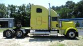 1999 Freightliner FLD132 Classic XL