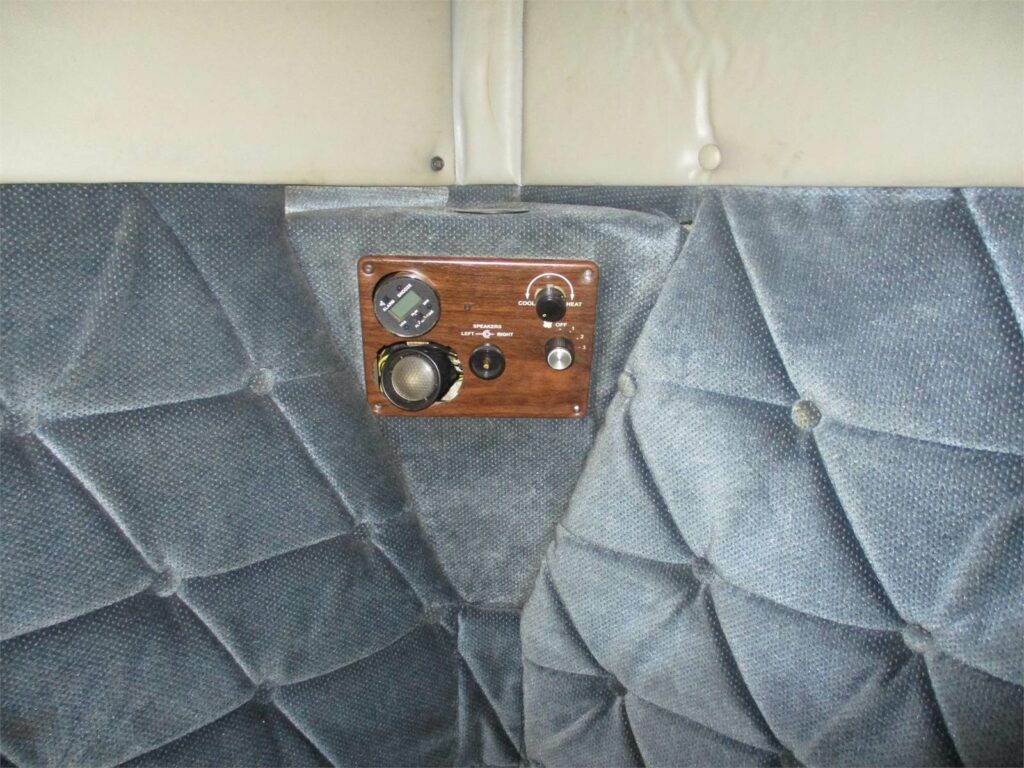 1999 Freightliner FLD132 Classic XL