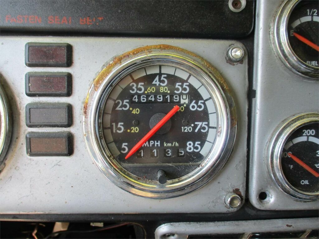 1999 Freightliner FLD132 Classic XL