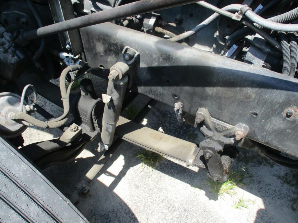 1999 Freightliner FLD132 Classic XL