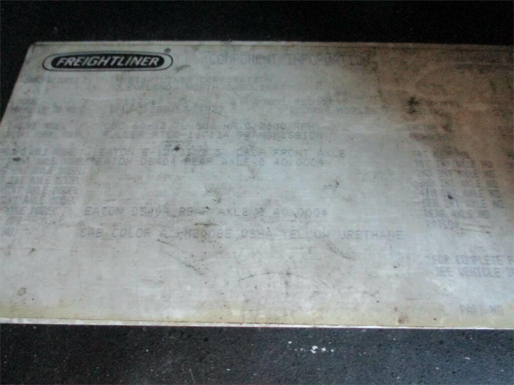 1999 Freightliner FLD132 Classic XL