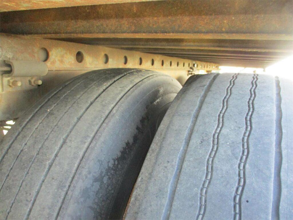 2008 Great Dane 53×102