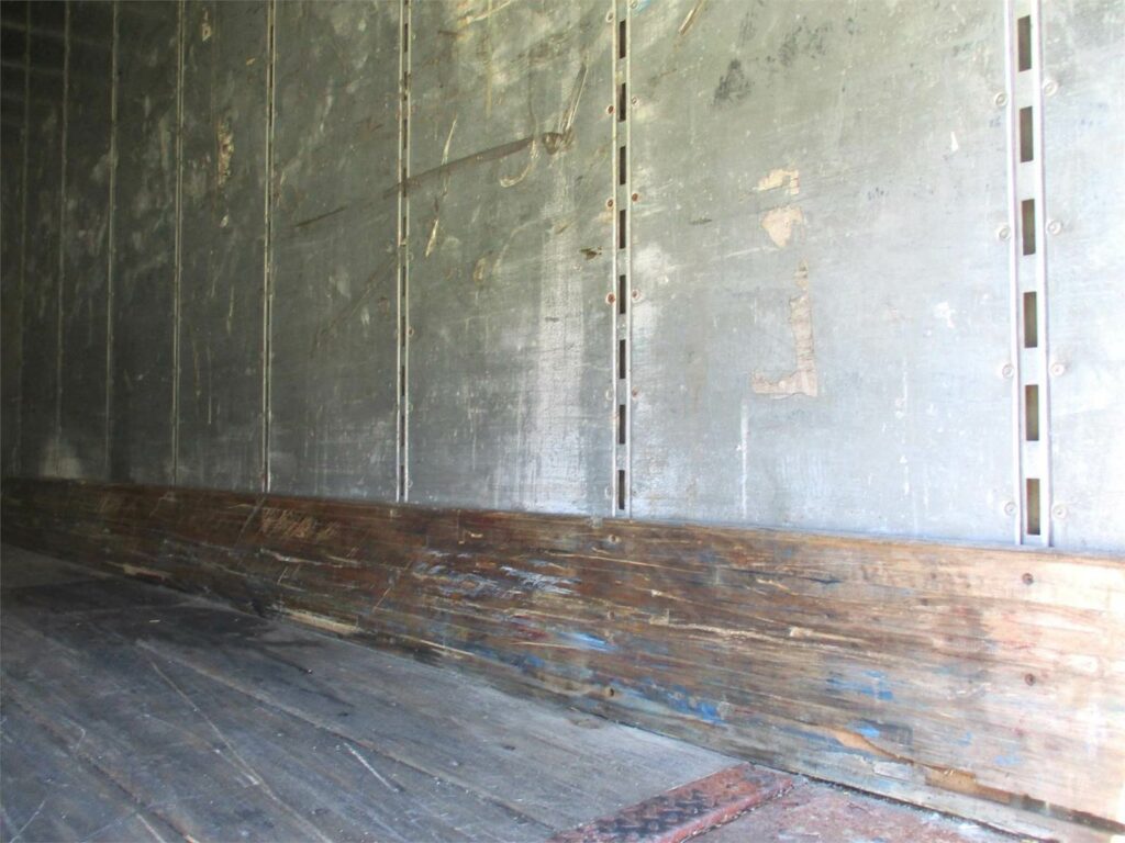 2007 Great Dane 53X102 ROLL UP DOOR SPRING RIDE