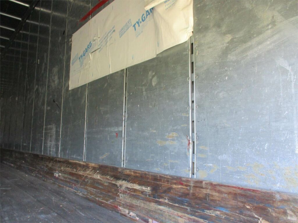 2007 Great Dane 53X102 ROLL UP DOOR SPRING RIDE