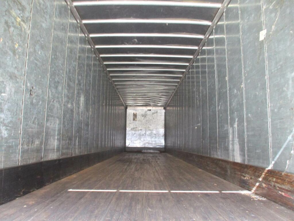 2006 Great Dane 53X102 ROLL UP DOOR SPRING RIDE