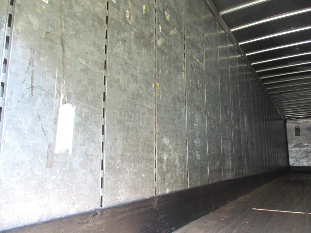 2006 Great Dane 53X102 ROLL UP DOOR SPRING RIDE