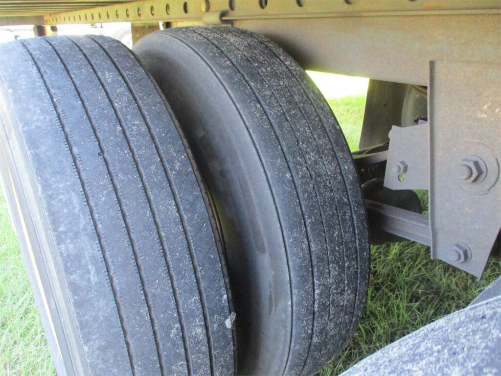 2006 Great Dane 53X102 ROLL UP DOOR SPRING RIDE