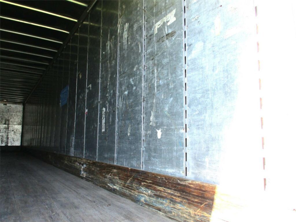 2006 Great Dane 53X102 ROLL UP DOOR SPRING RIDE