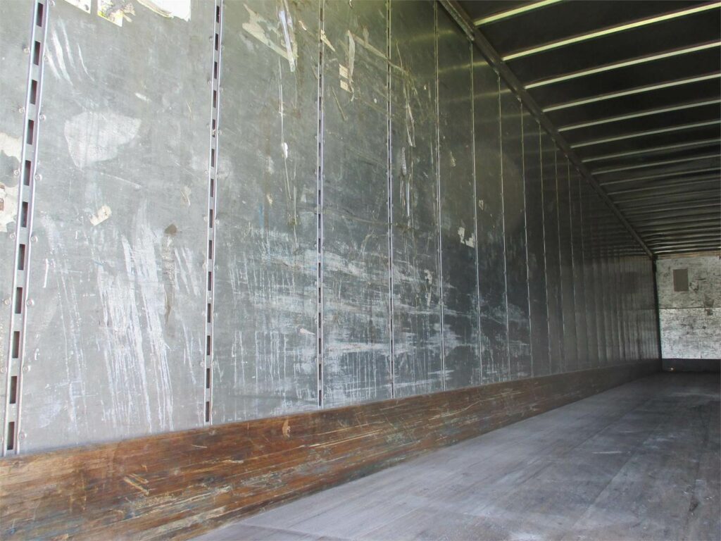 2006 Great Dane 53X102 ROLL UP DOOR SPRING RIDE