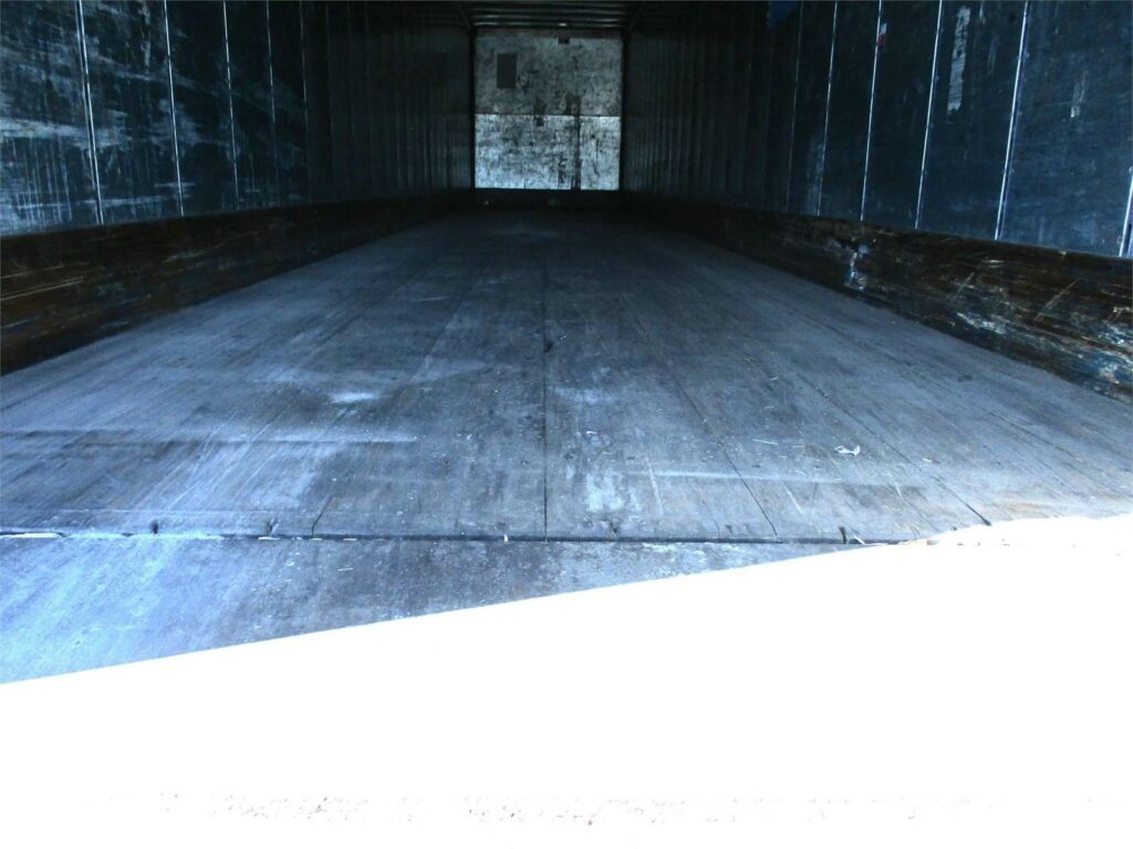 2006 Great Dane 53X102 ROLL UP DOOR SPRING RIDE