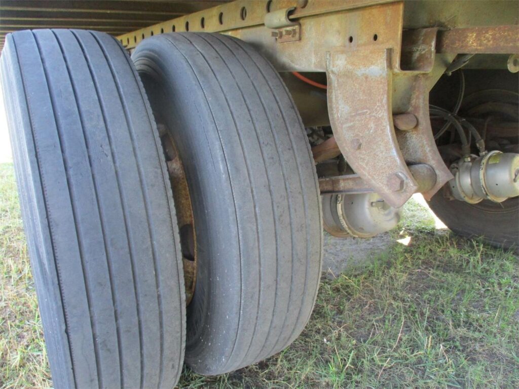 2007 Great Dane 53X102 ROLL UP DOOR TIRE INFLATION SYSTEM