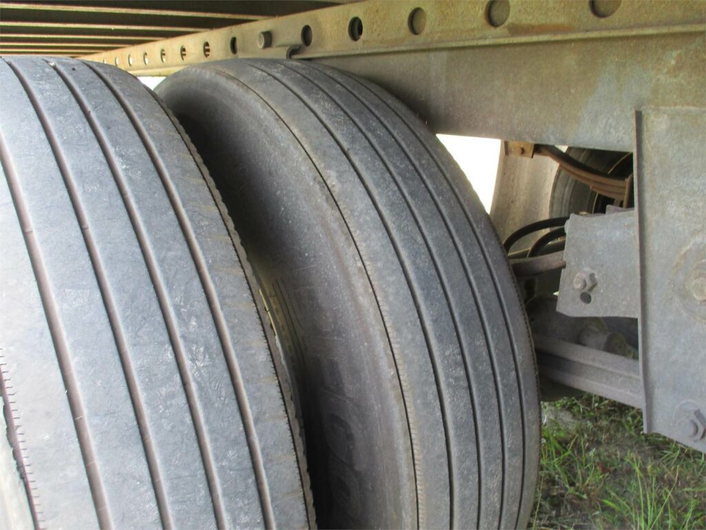 2008 Great Dane 53X102 SPRING RIDE ROLL UP DOOR