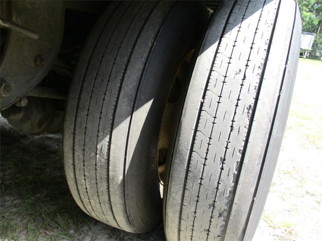 2008 Great Dane 53X102 SPRING RIDE ROLL UP DOOR