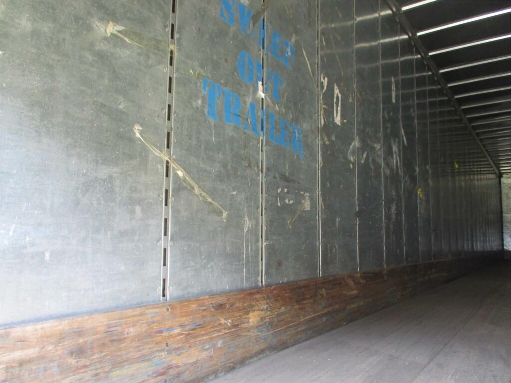 2007 Great Dane 53×102