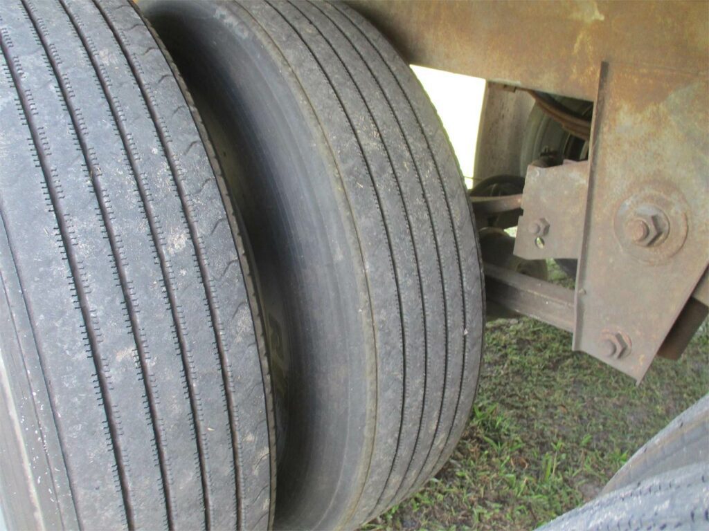 2007 Great Dane 53×102