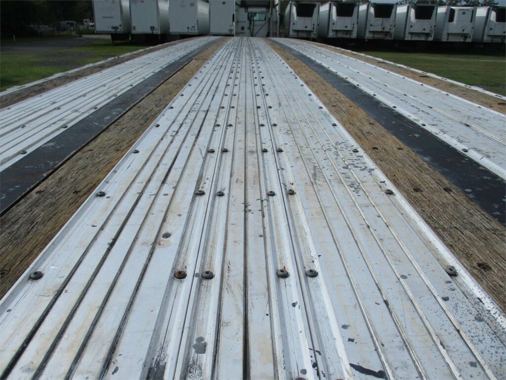 2015 Dorsey 48X102 SPREAD AXLE 2 ALUMINUM TOOL BOXES