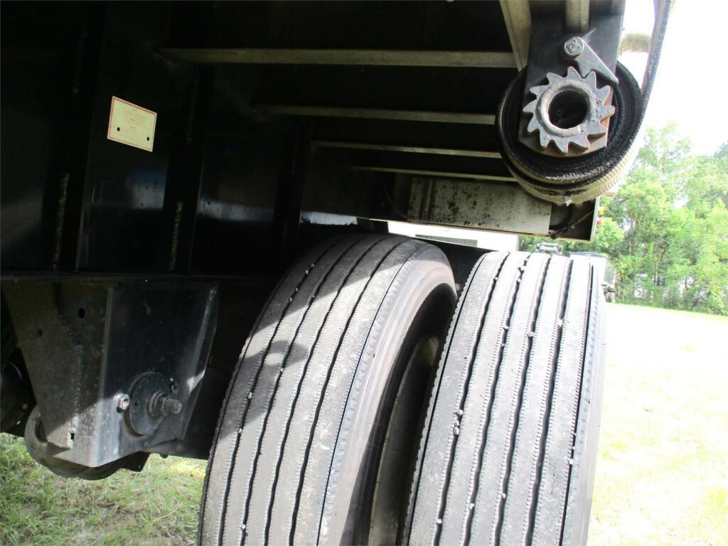 2015 Dorsey 48X102 SPREAD AXLE 2 ALUMINUM TOOL BOXES