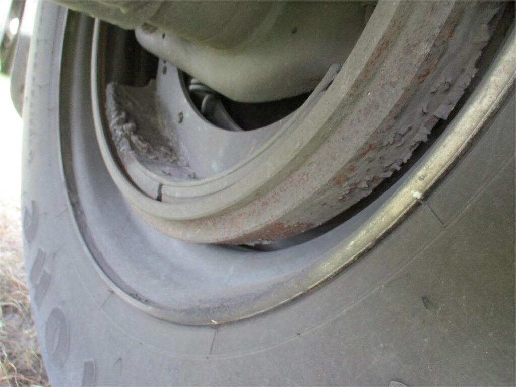 2015 Dorsey 48X102 SPREAD AXLE 2 ALUMINUM TOOL BOXES