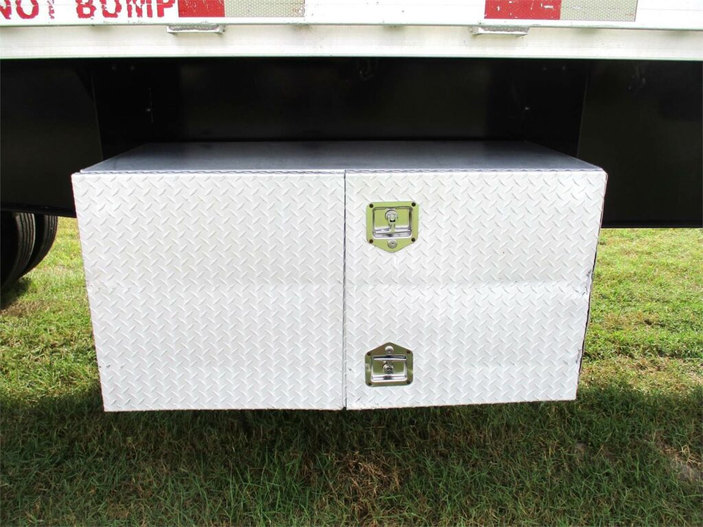 2015 Dorsey 48X102 SPREAD AXLE 2 ALUMINUM TOOL BOXES
