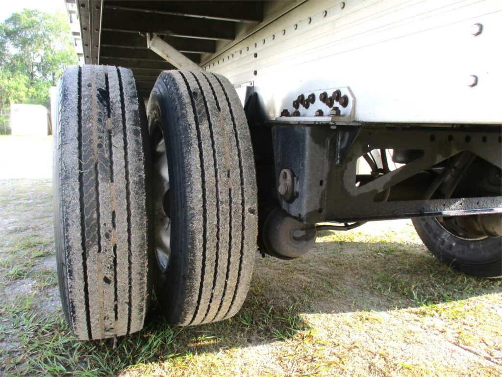 2017 Reitnouer 48X102 ALL ALUMINUM SPREAD AXLE WITH 1 TOOL BOX