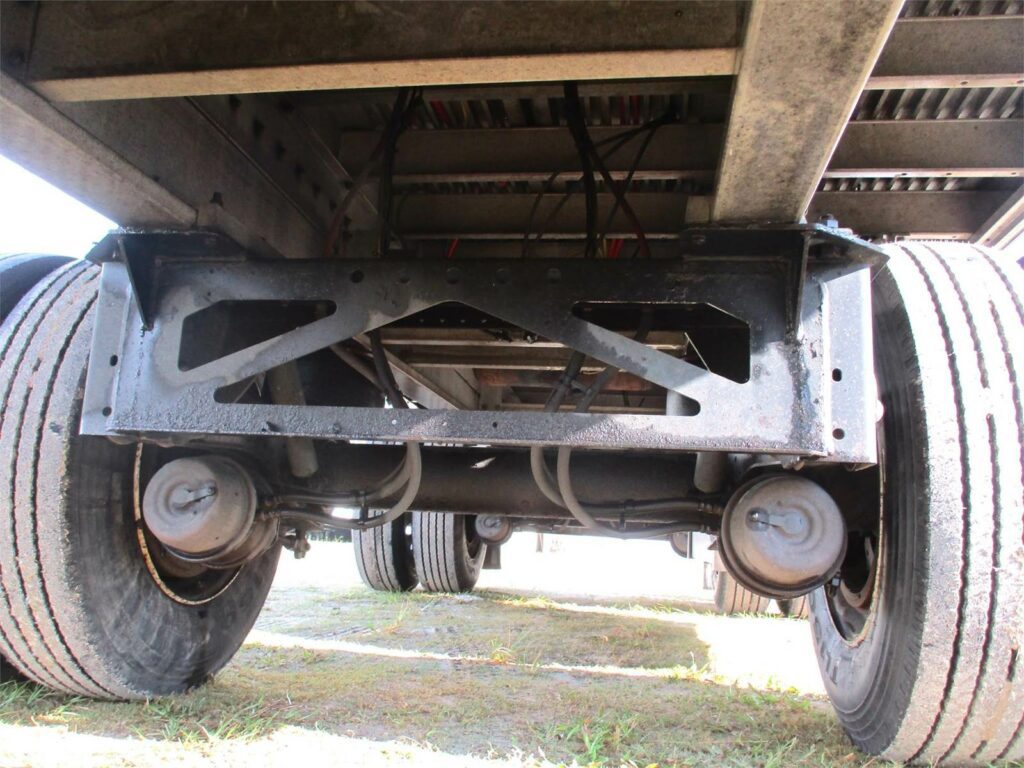 2017 Reitnouer 48X102 ALL ALUMINUM SPREAD AXLE WITH 1 TOOL BOX