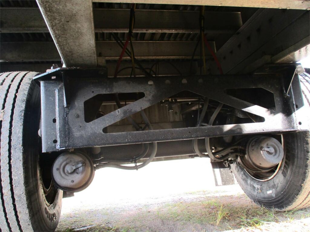 2017 Reitnouer 48X102 ALL ALUMINUM SPREAD AXLE WITH 1 TOOL BOX