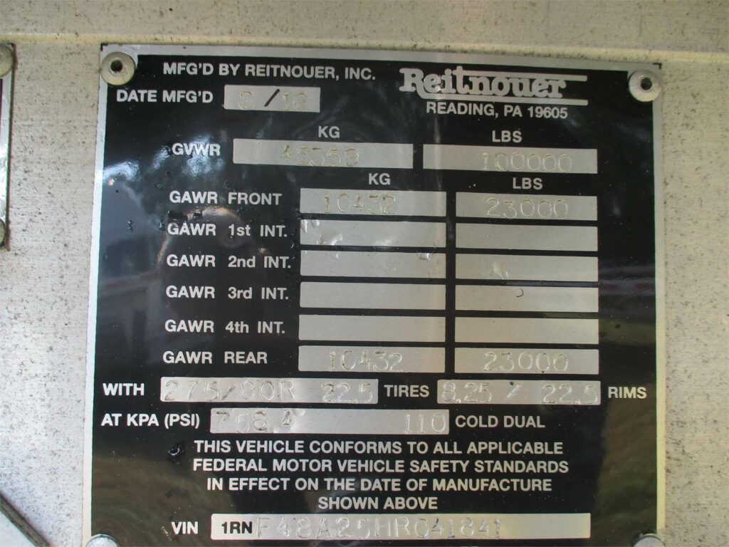 2017 Reitnouer 48X102 ALL ALUMINUM SPREAD AXLE WITH 1 TOOL BOX