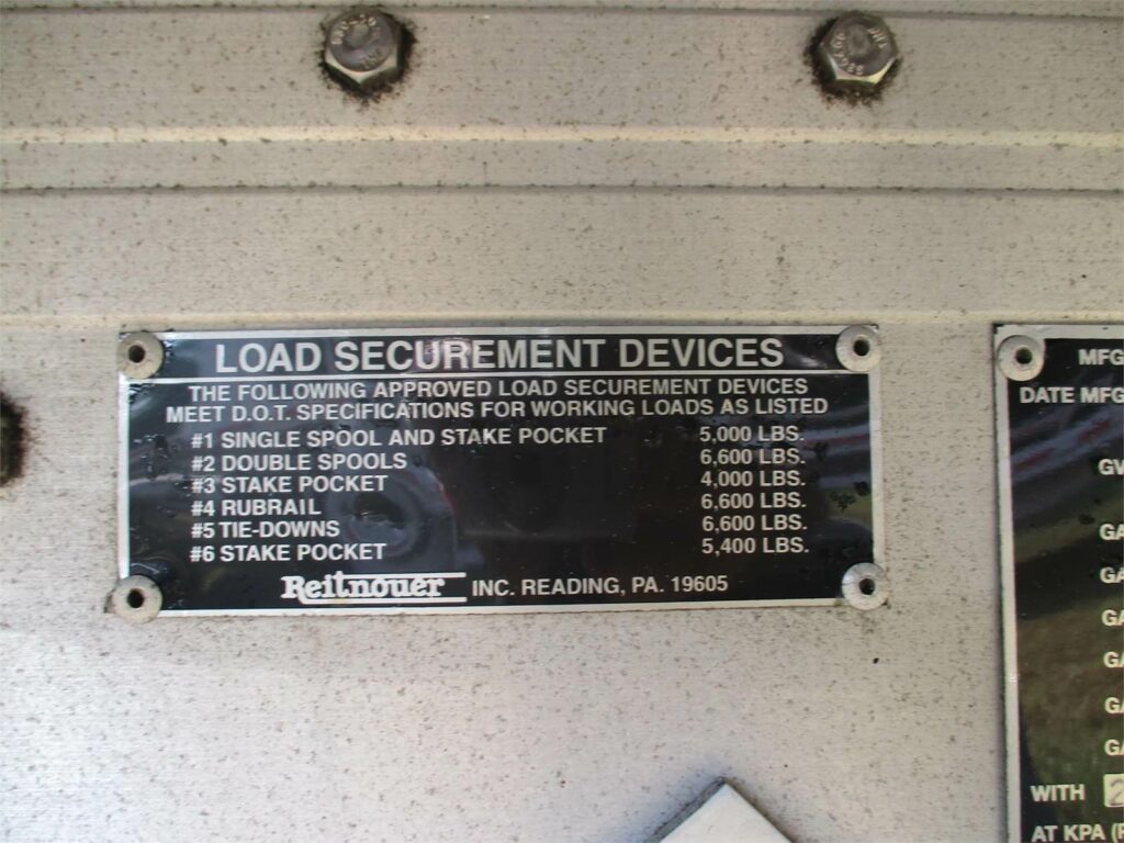 2017 Reitnouer 48X102 ALL ALUMINUM SPREAD AXLE WITH 1 TOOL BOX