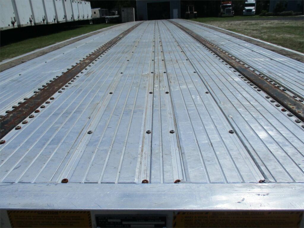 2018 UTILITY 48X102 SPREAD AXLE 2 ALUMINUM TOOL BOXES